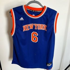 NY knicks jersey! kids XL